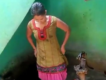Palak Bhabhi Wearing Bra After Shower